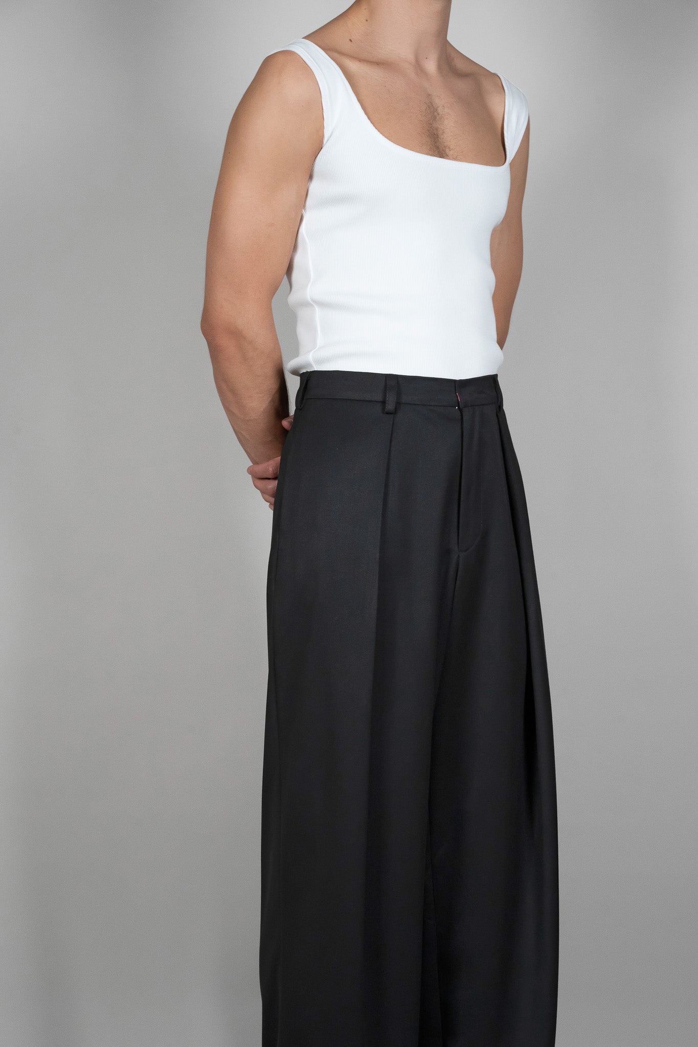 Pantaloni negri din Stofa, vedere detaliata din diagonala, marime XS S M L XL