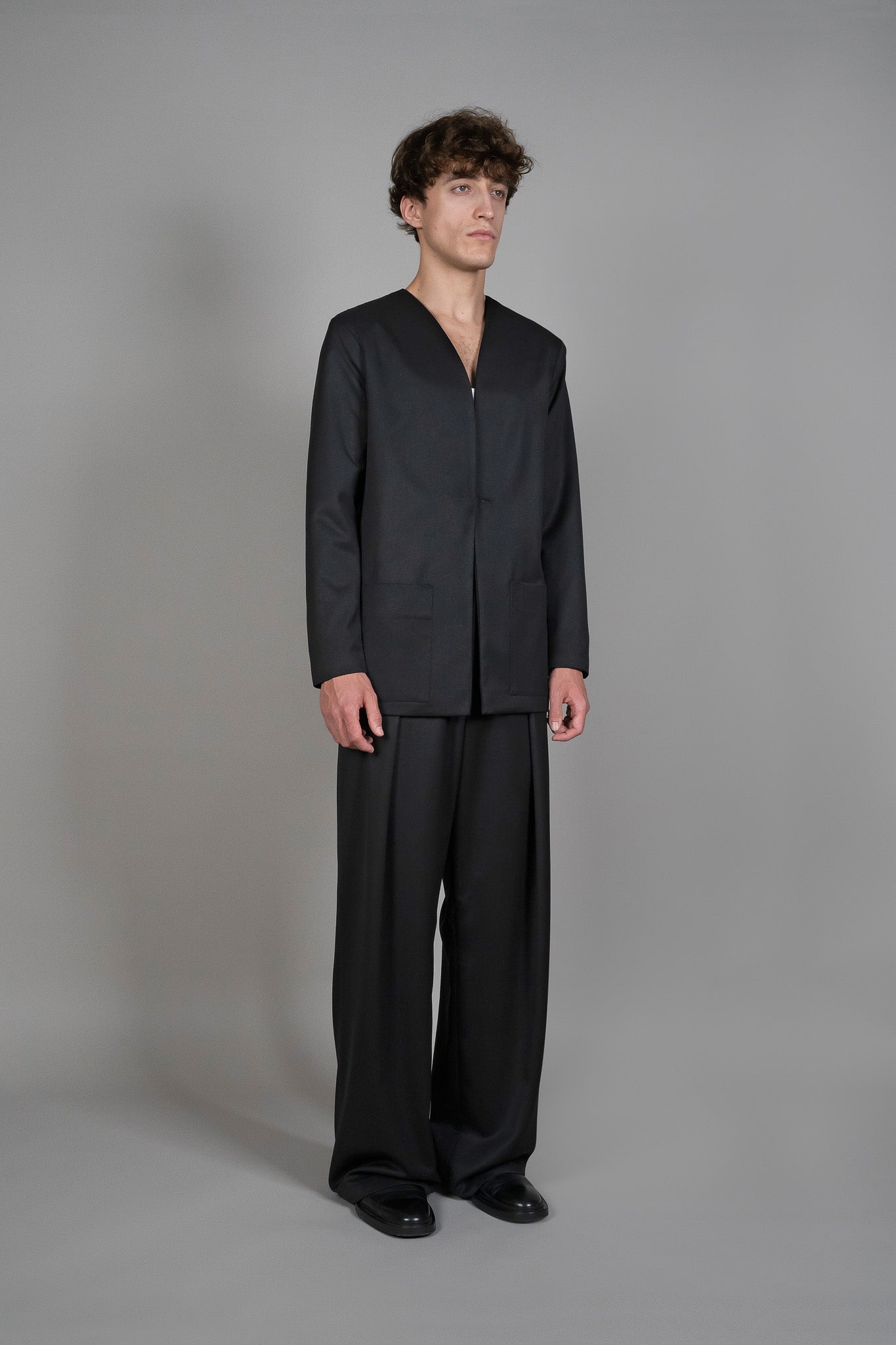 Blazer negru din Stofa, vedere din diagonala, marime XS S M L XL