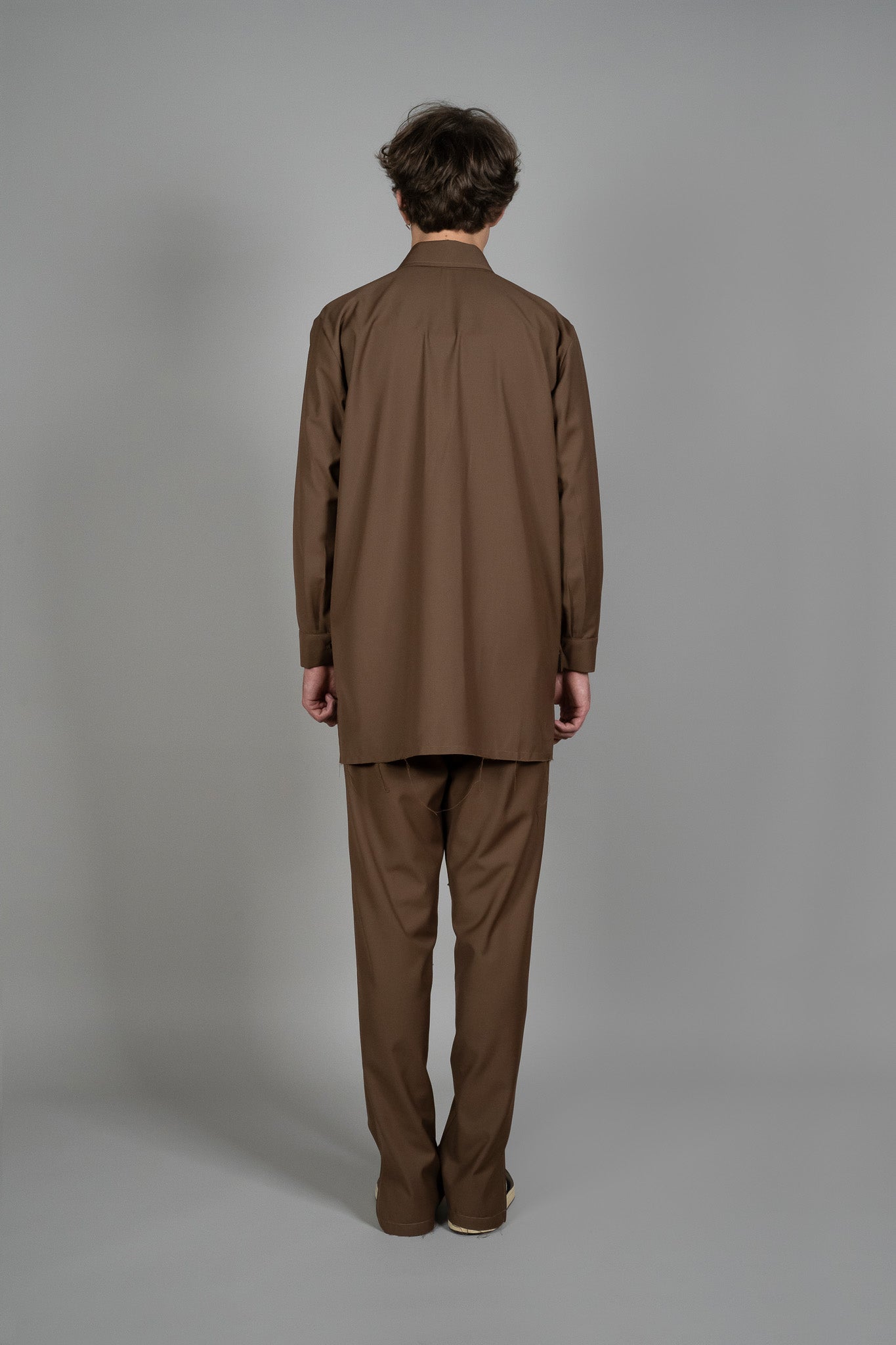 Camasa maro din Stofa, vedere din spate, marime XS S M L XL