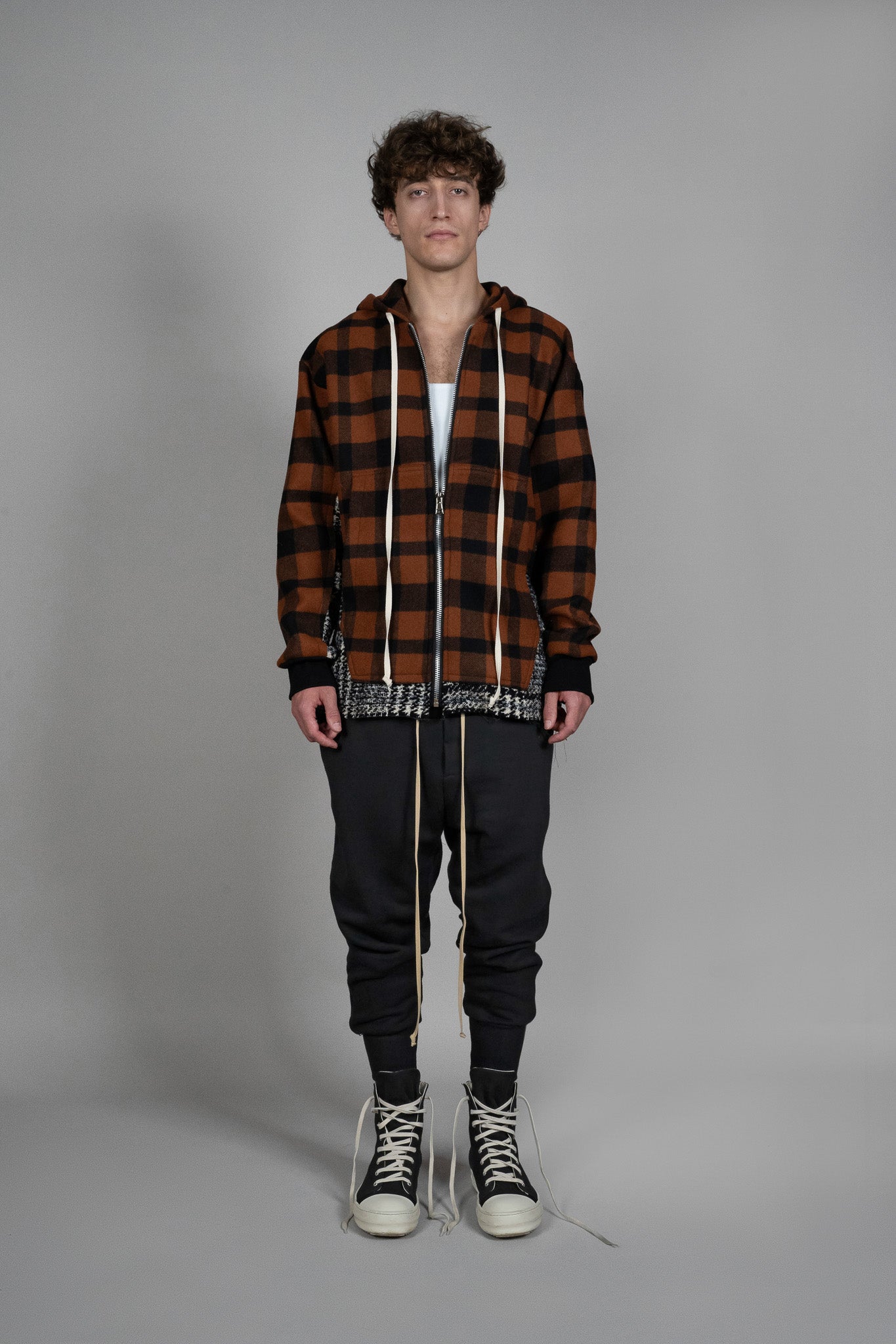 Jacheta cu Carouri din Lana maro, vedere din fata, marime XS S M L XL