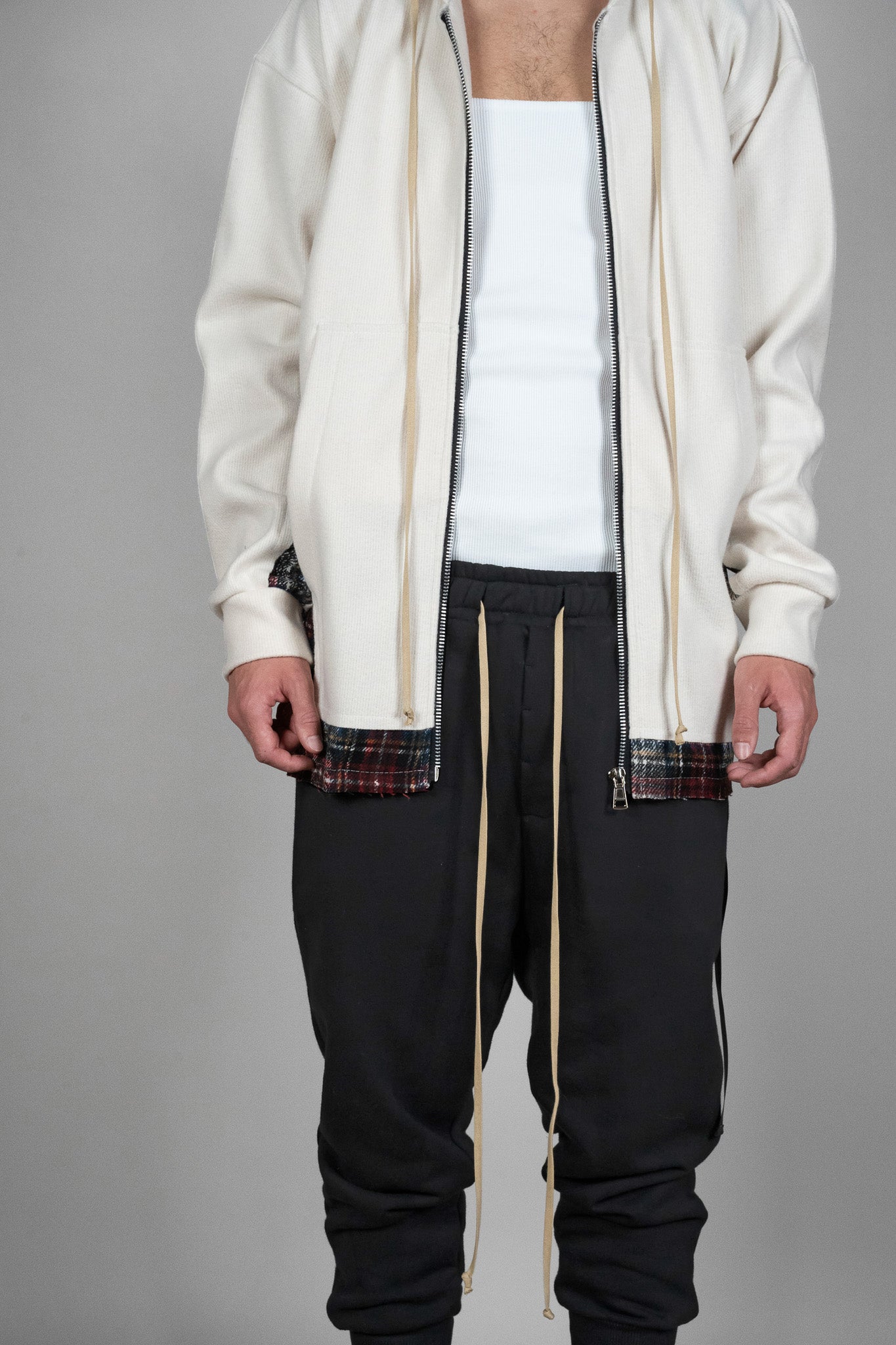 Jacheta alba Relaxed-Fit, vedere detaliata din fata, marime XS S M L XL