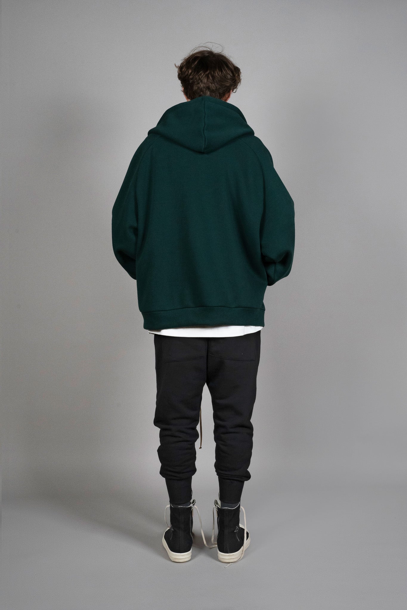 Jacheta verde Tip Hanorac cu Gluga, vedere din spate, marime XS S M L XL